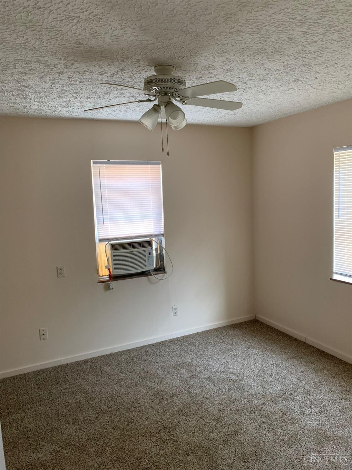 206 Clark Road Reading, OH 45215 - Photo 5 of 12