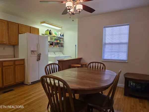 $459,900 | 332 Sleepy Hollow, Sneedville, TN 37869