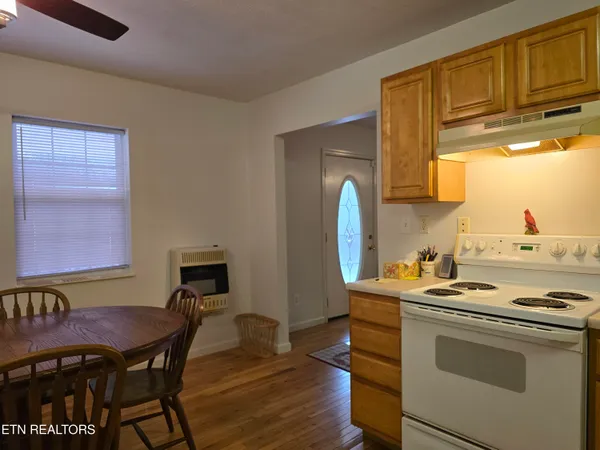 $459,900 | 332 Sleepy Hollow, Sneedville, TN 37869