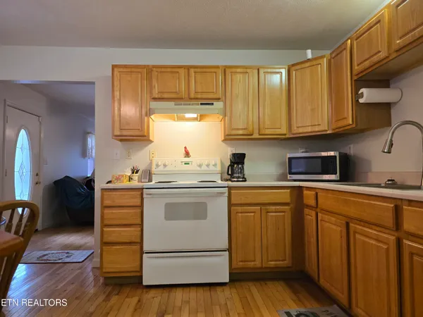 $459,900 | 332 Sleepy Hollow, Sneedville, TN 37869