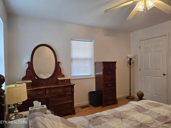 $459,900 | 332 Sleepy Hollow, Sneedville, TN 37869