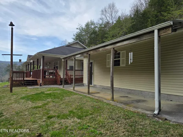 $459,900 | 332 Sleepy Hollow, Sneedville, TN 37869