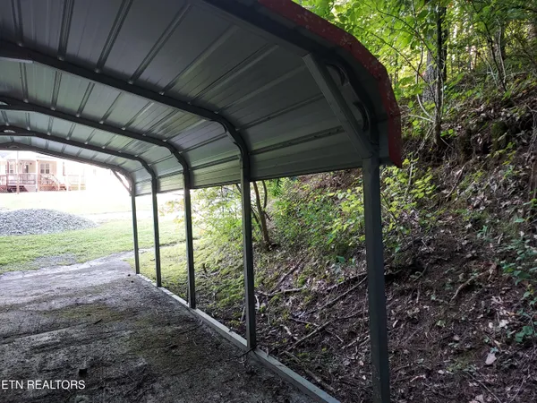 $459,900 | 332 Sleepy Hollow, Sneedville, TN 37869