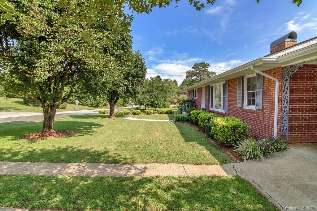 787 Gallimore Road Brevard, NC 28712 - Photo 29 of 31 Gallery Image 29