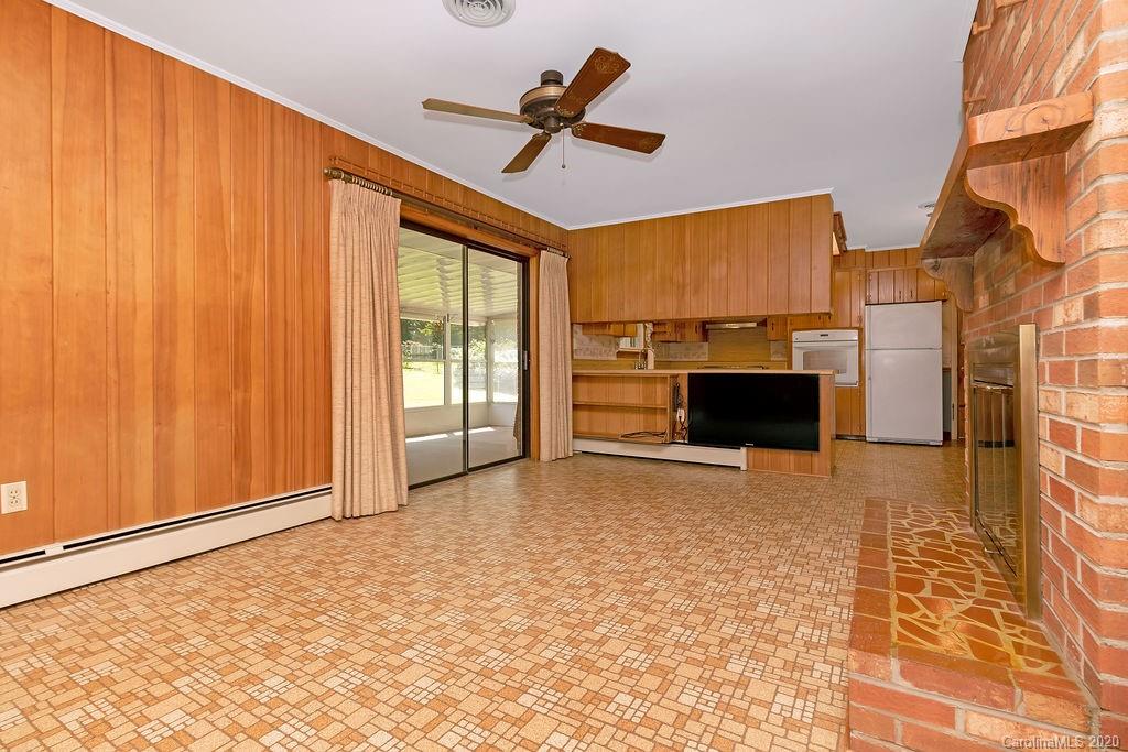 787 Gallimore Road Brevard, NC 28712 - Photo 8 of 31 Gallery Image 8