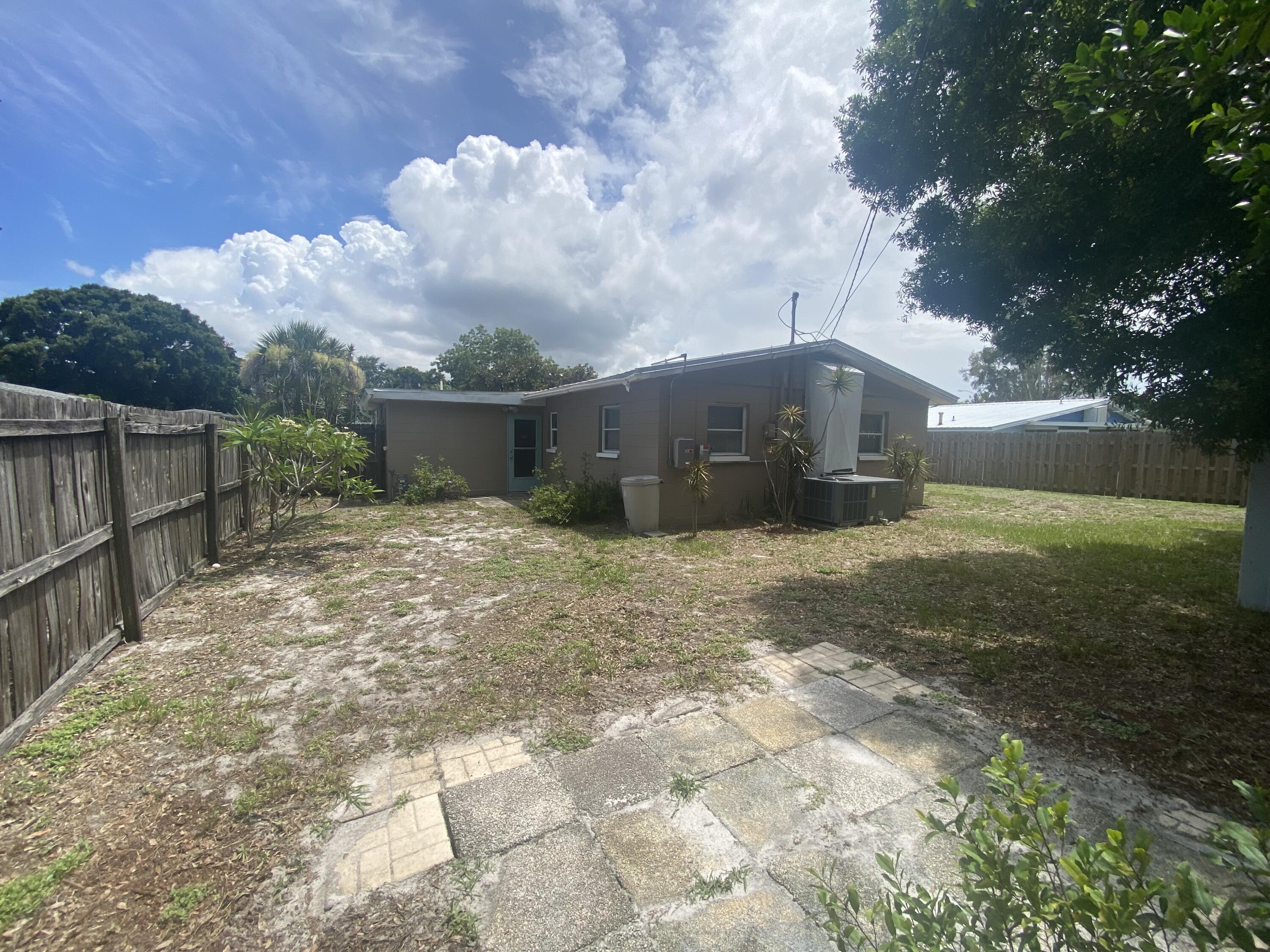 2544 Coventry Road Melbourne, FL 32935 - Photo 16 of 16 Coventry back area