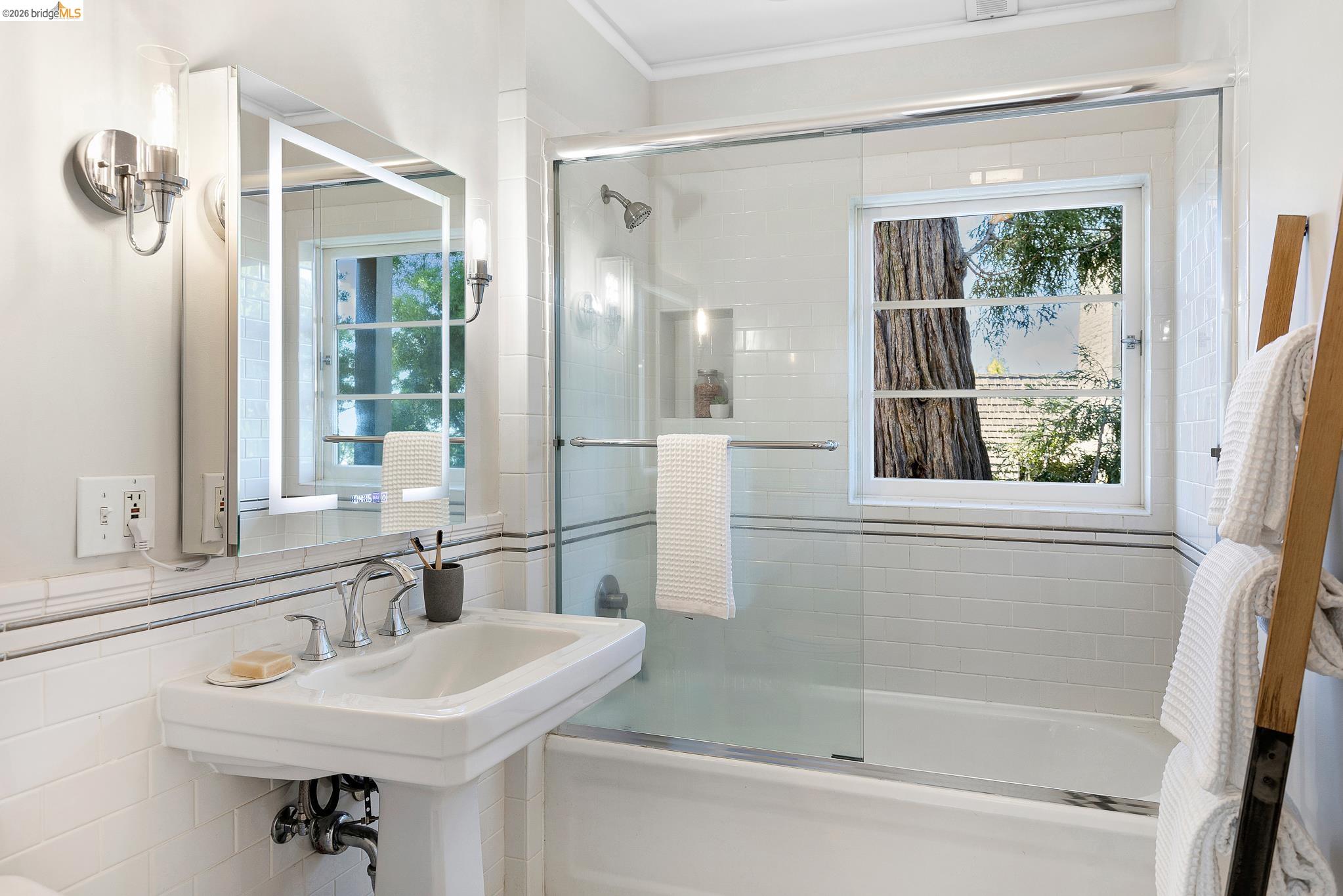 110 Somerset Road Piedmont, CA 94611 - Photo 44 of 82