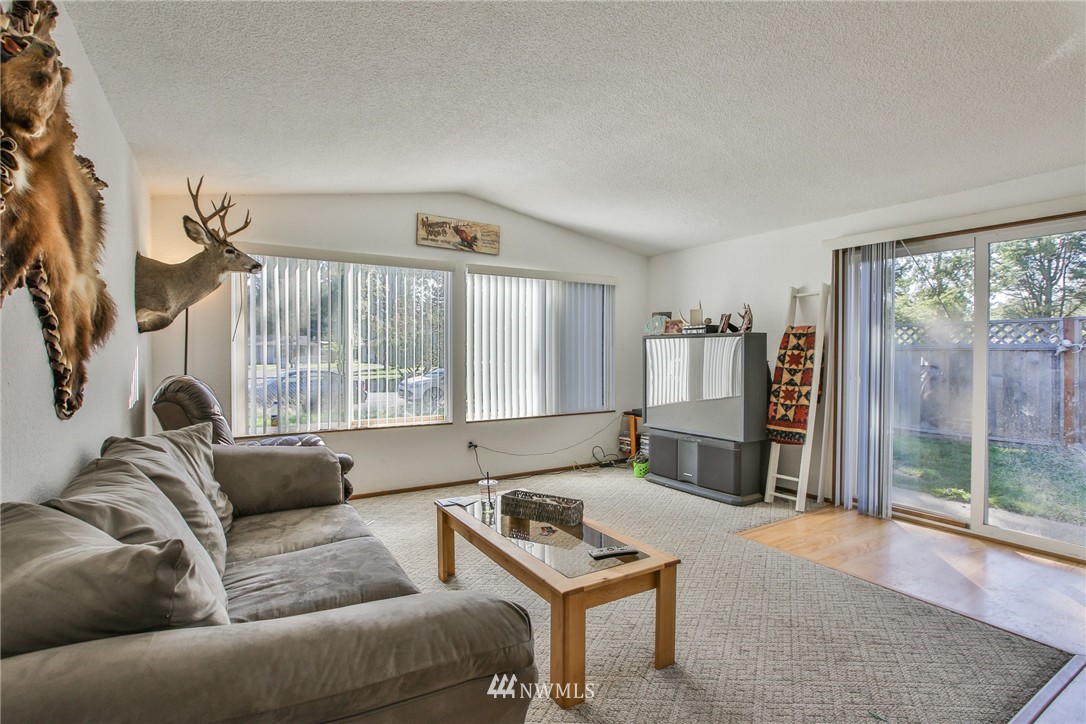 24387 Richards Road, Unit A Sedro-Woolley, WA 98284 - Photo 3 of 9 Gallery Image 3