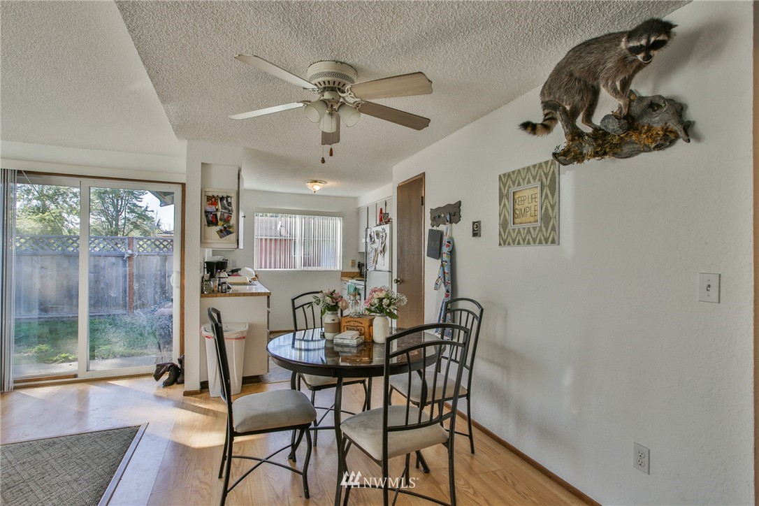 24387 Richards Road, Unit A Sedro-Woolley, WA 98284 - Photo 4 of 9 Gallery Image 4
