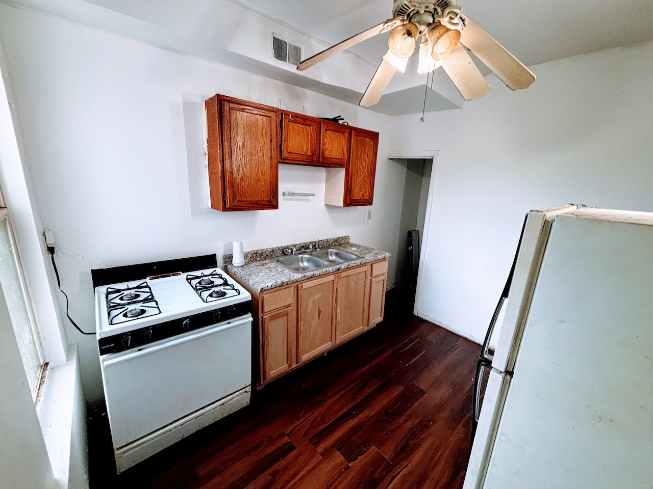 4036 West Lexington Street Chicago, IL 60624 - Photo 2 of 17