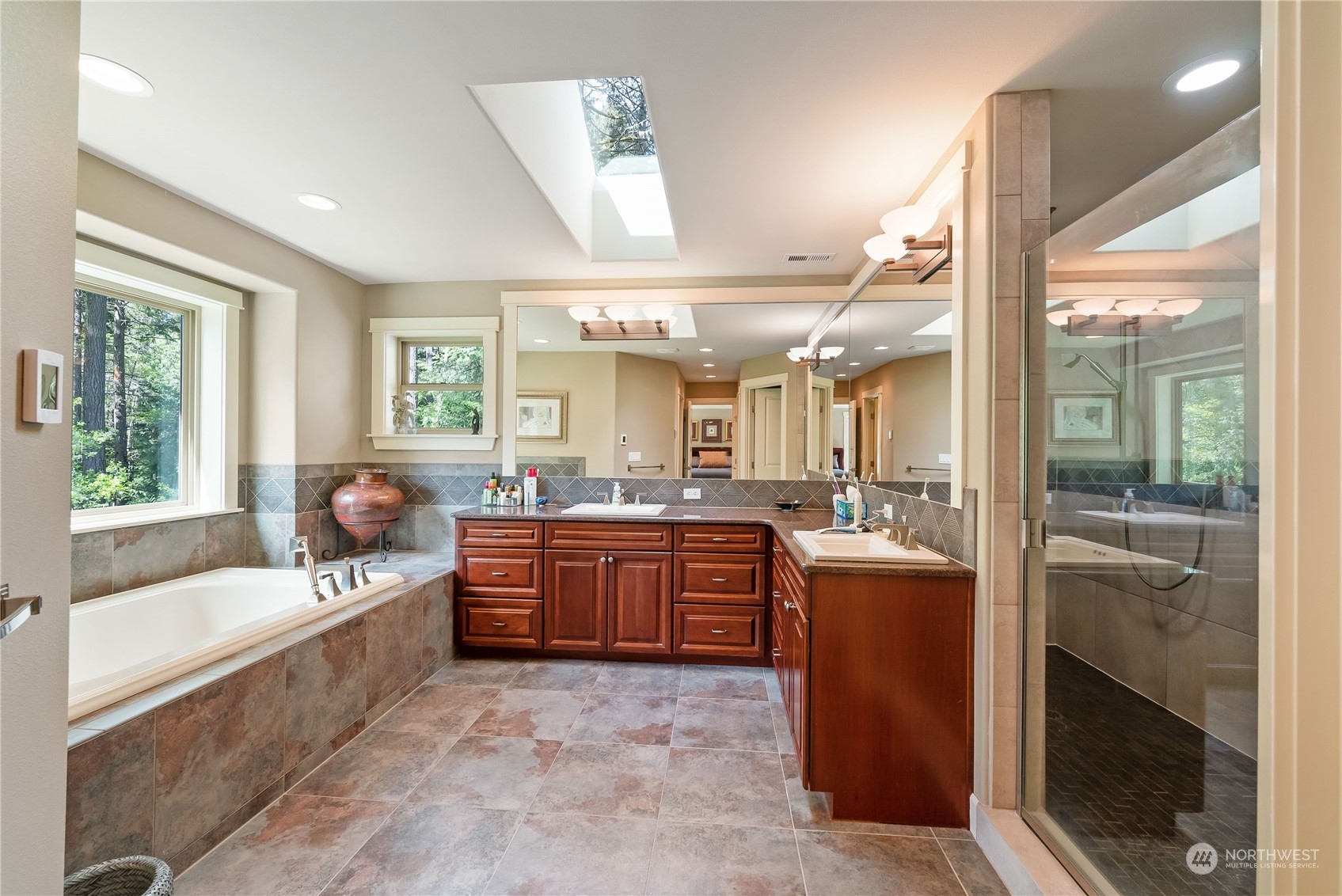 6900 Southeast Mullenix Road Port Orchard, WA 98367 - Photo 19 of 40 Gallery Image 19