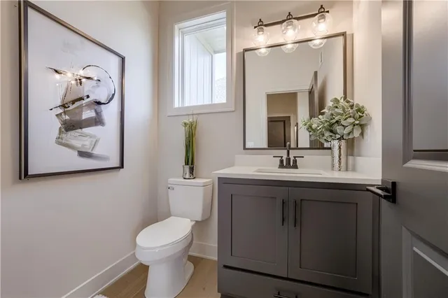 $899,950 | 5154 Northwest 47 Terrace, Riverside, MO 64150