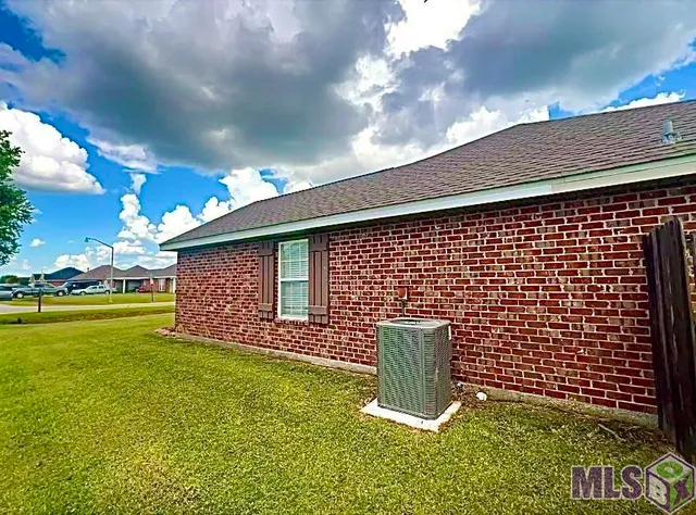 $243,000 | 139 Natchez Drive, Thibodaux, LA 70301