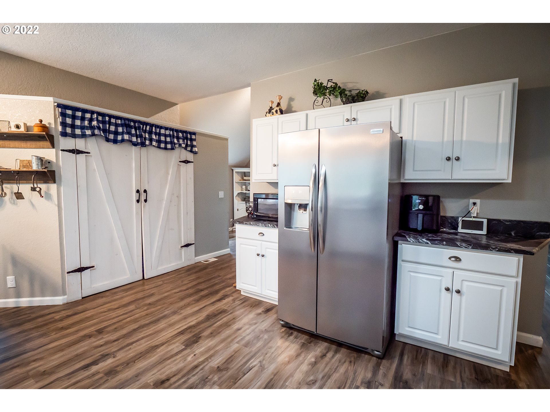 24514 Butler Road Junction City, OR 97448 - Photo 12 of 32 Pantry