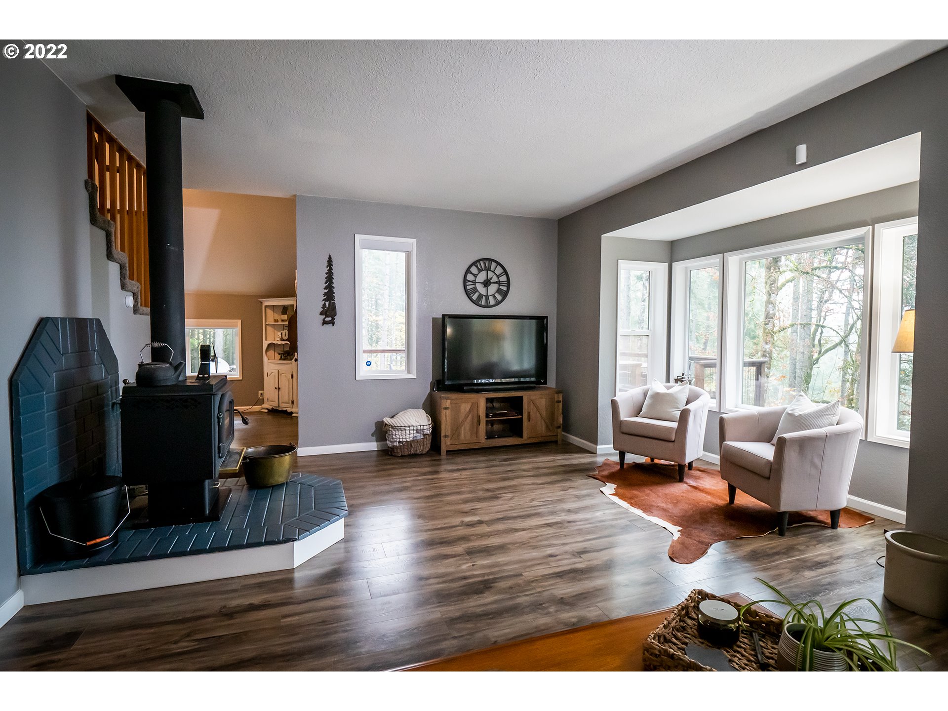 24514 Butler Road Junction City, OR 97448 - Photo 14 of 32 Living Room