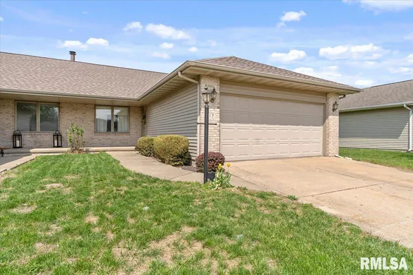 $177,000 | 113 Eagle Ridge Drive, Chatham, IL 62629