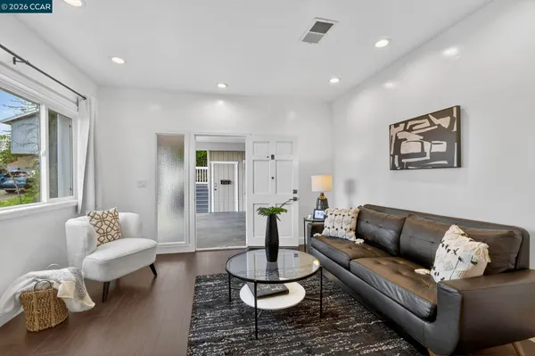 $1,079,000 | 616 Aleta Place, Pleasant Hill, CA 94523