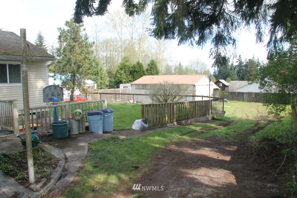 7931 Upper Ridge Road Everett, WA 98203 - Photo 3 of 13