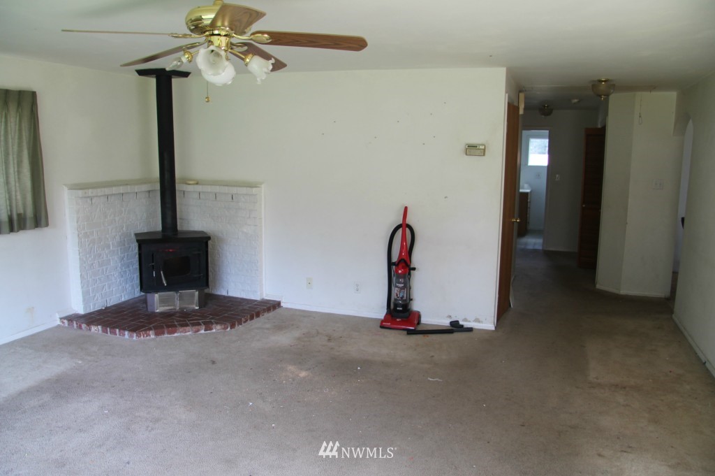 7931 Upper Ridge Road Everett, WA 98203 - Photo 8 of 13