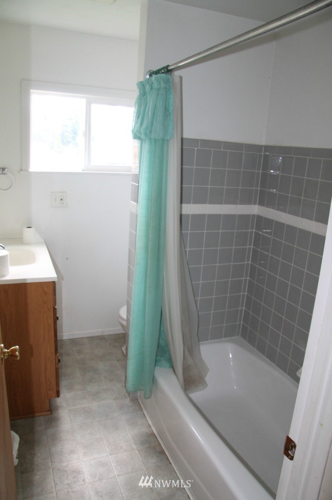 7931 Upper Ridge Road Everett, WA 98203 - Photo 10 of 13