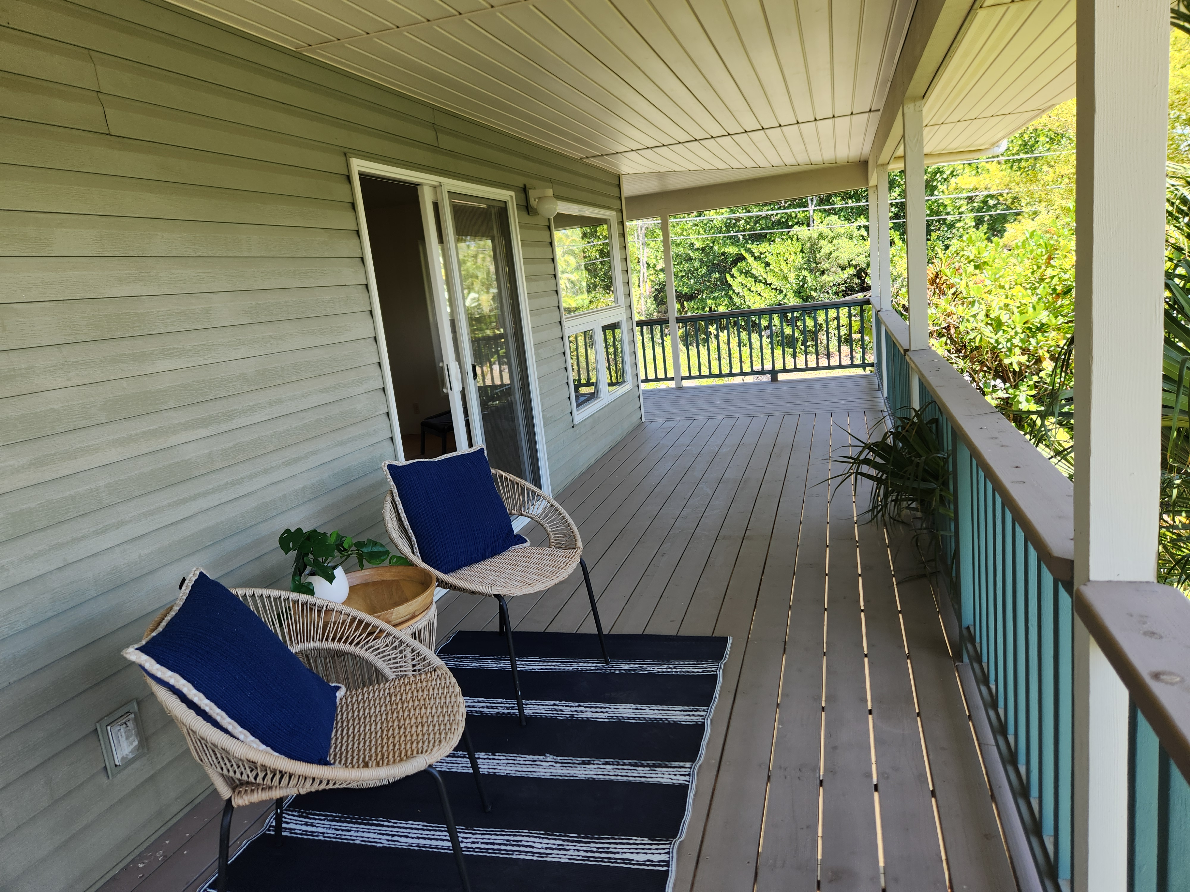 15-974 Lemiwai Road Keaau, HI 96749 - Photo 8 of 30 a balcony view with a seating space