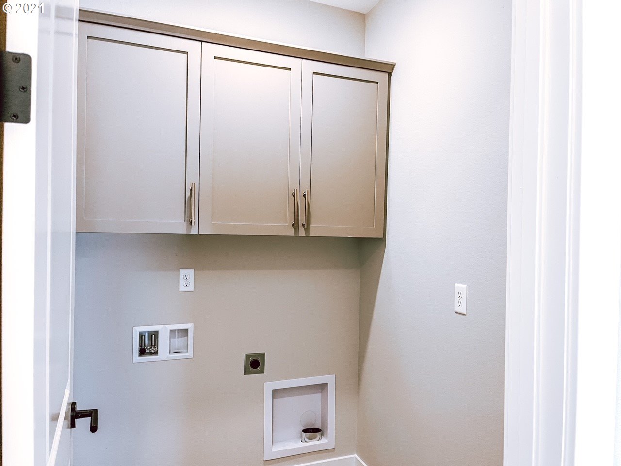 2917 North Mccanta Way Ridgefield, WA 98642 - Photo 17 of 22 a view of an empty room