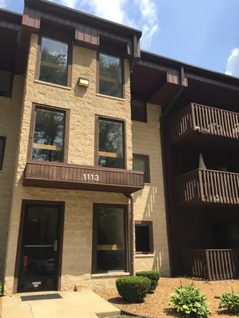 $1,800 | 1113 East Division Street, Unit 3C, Lockport, IL 60441
