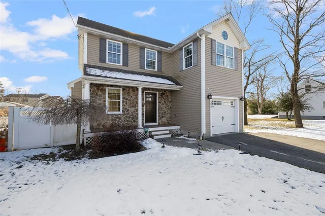 $3,500 | 227 Marshall Avenue, Cumberland, RI 02864