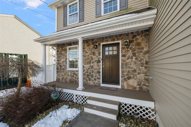 $3,500 | 227 Marshall Avenue, Cumberland, RI 02864