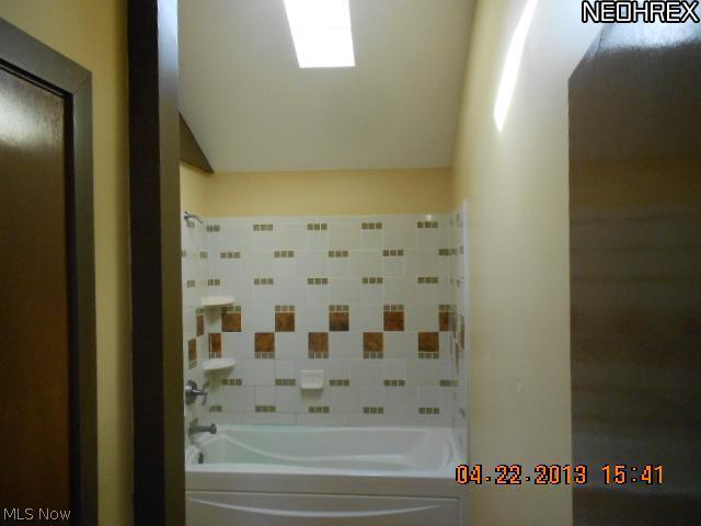 10486 Mayfield Road Chesterland, OH 44026 - Photo 14 of 20 Gallery Image 14