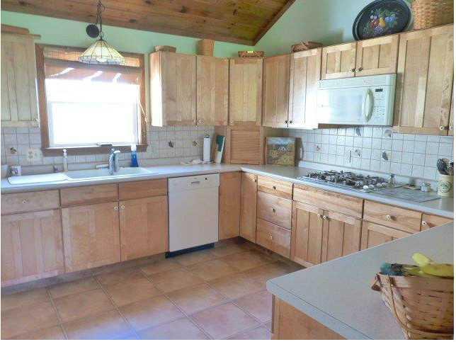 8 Mayflower Way Ellsworth, ME 04605 - Photo 6 of 35 Kitchen.