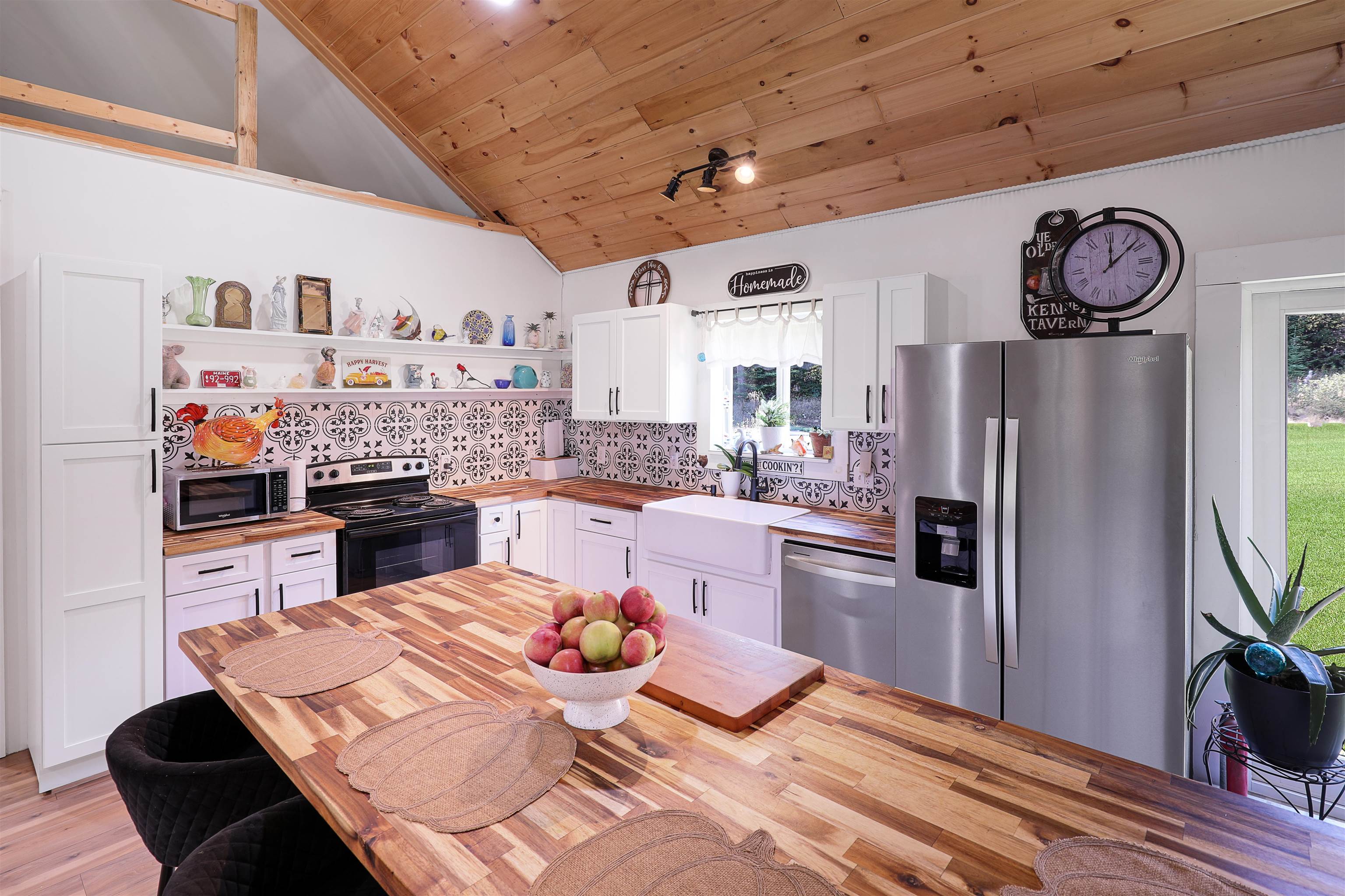 263 Milan Road Milan, NH 03588 - Photo 5 of 18
