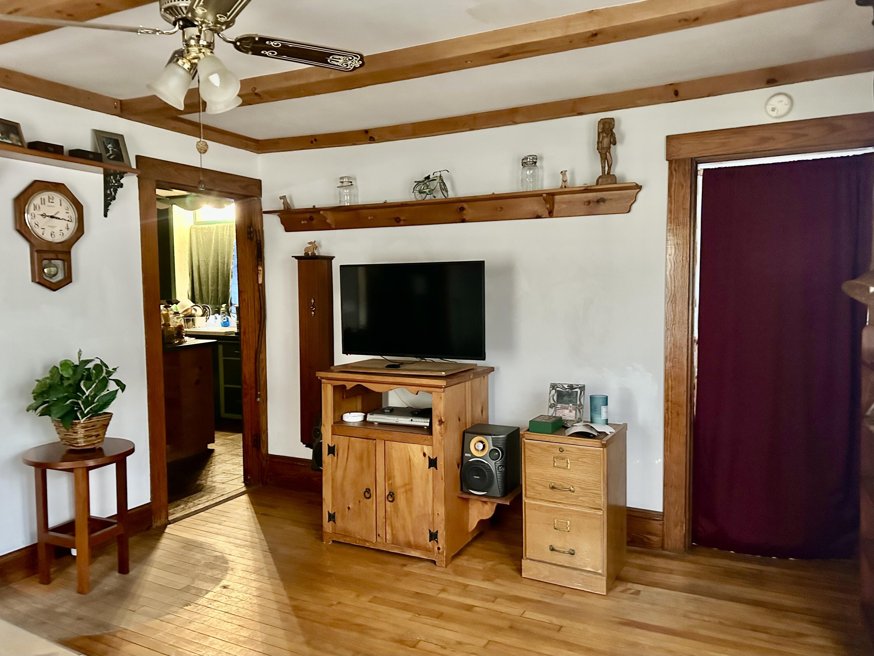 8 Reed Street Springvale, ME 04083 - Photo 3 of 19 3-Living room 2