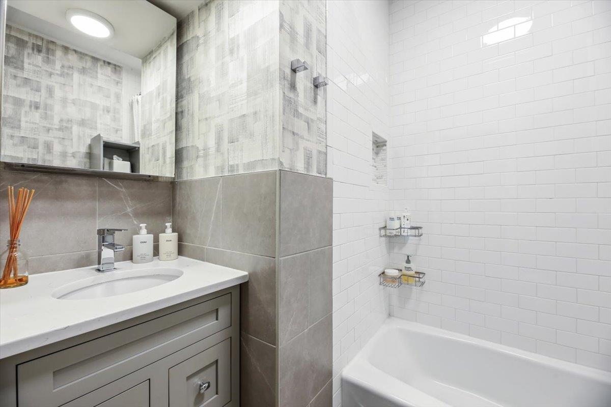 213 14th Street, Unit 2E Hoboken, NJ 07030 - Photo 20 of 28
