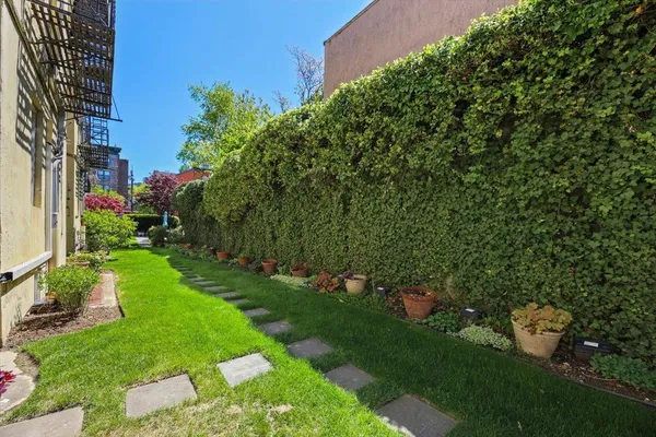 $695,000 | 213 14th Street, Unit 2E, Hoboken, NJ 07030