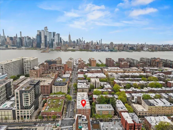 $695,000 | 213 14th Street, Unit 2E, Hoboken, NJ 07030