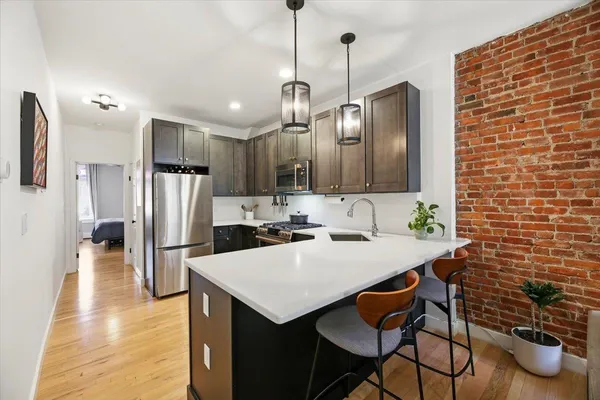 $695,000 | 213 14th Street, Unit 2E, Hoboken, NJ 07030