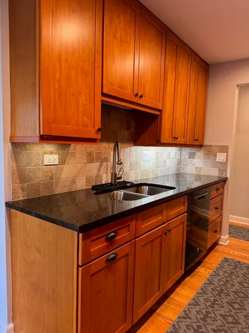 $1,525 | 717 Strom Drive, Unit 1A, West Dundee, IL 60118