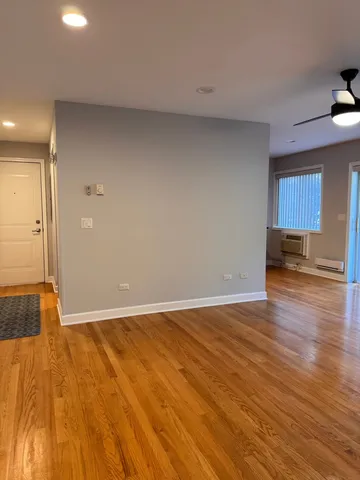 $1,525 | 717 Strom Drive, Unit 1A, West Dundee, IL 60118