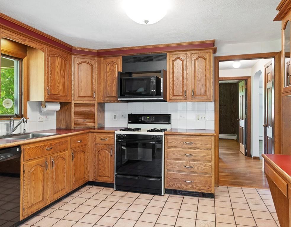 152 Springs Road Bedford, MA 01730 - Photo 10 of 32 Gallery Image 10