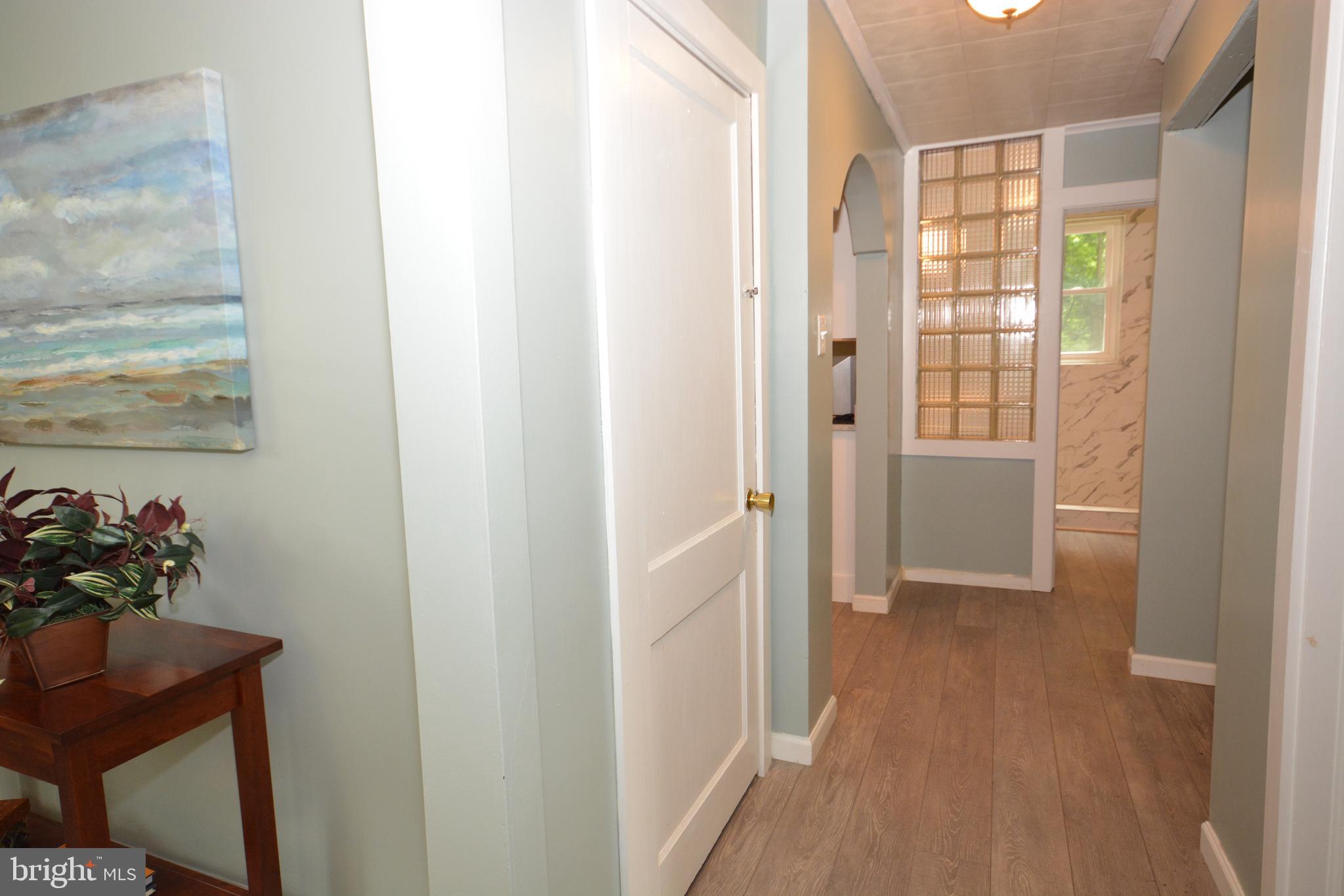 275 Ridge Avenue Ephrata, PA 17522 - Photo 15 of 25 Hallway