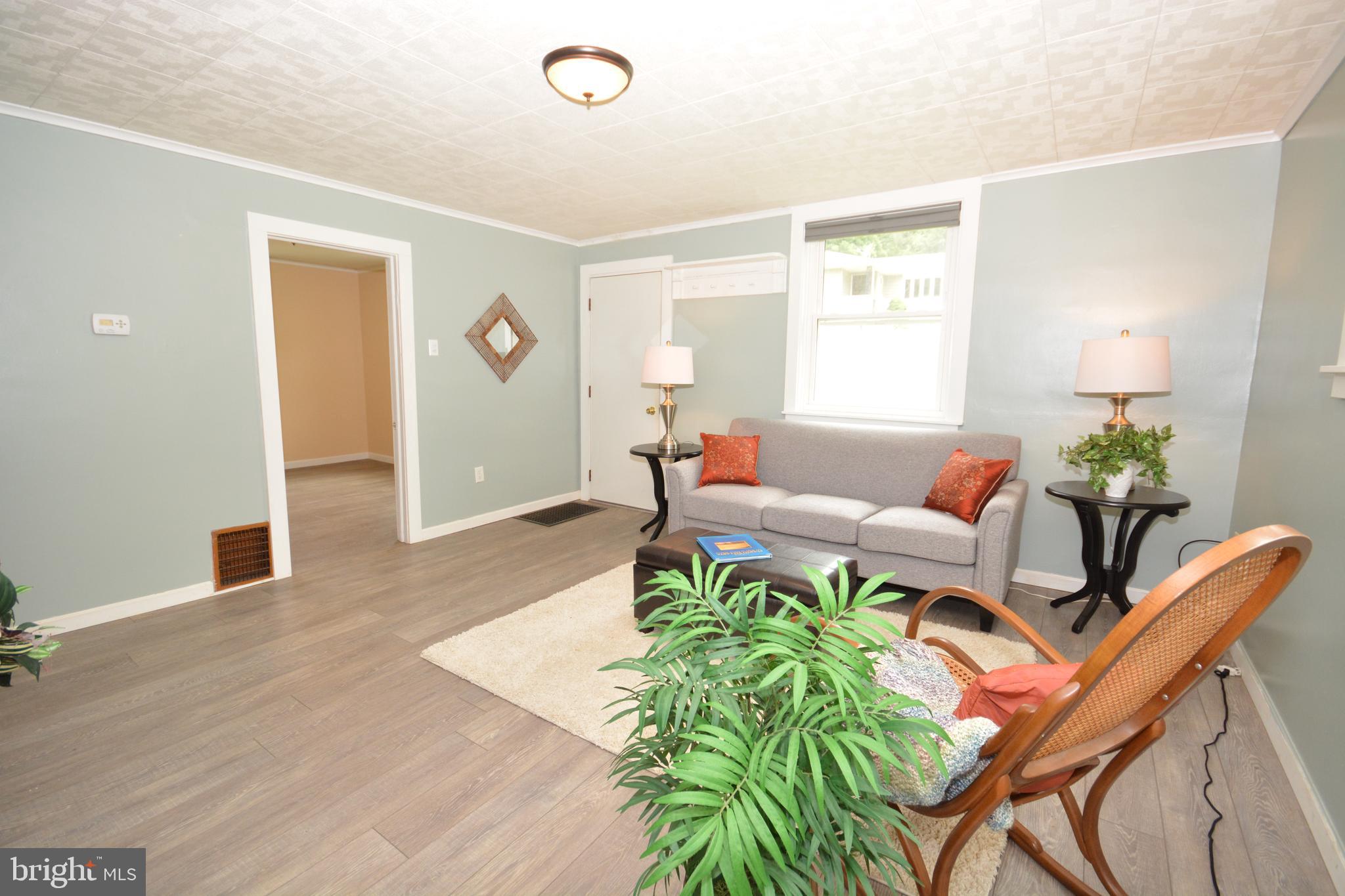 275 Ridge Avenue Ephrata, PA 17522 - Photo 7 of 25 Living Room