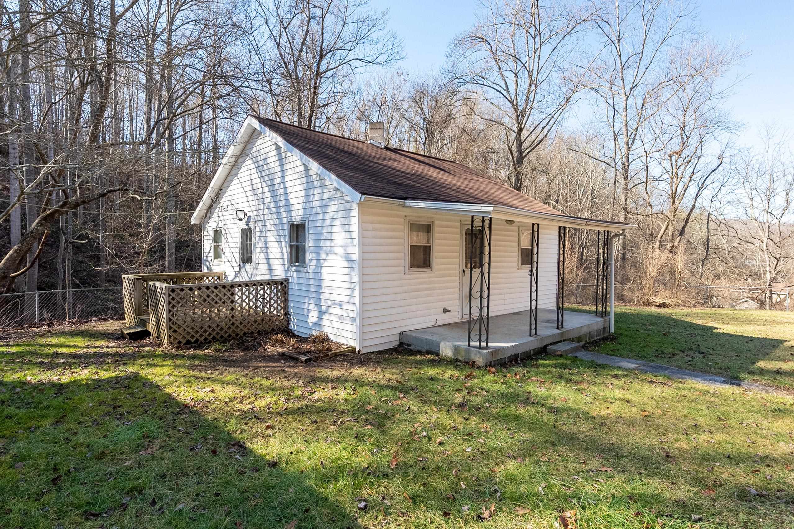 3263 Lowmans Ferry Road Pulaski, VA 24301 - Photo 30 of 43 Gallery Image 30