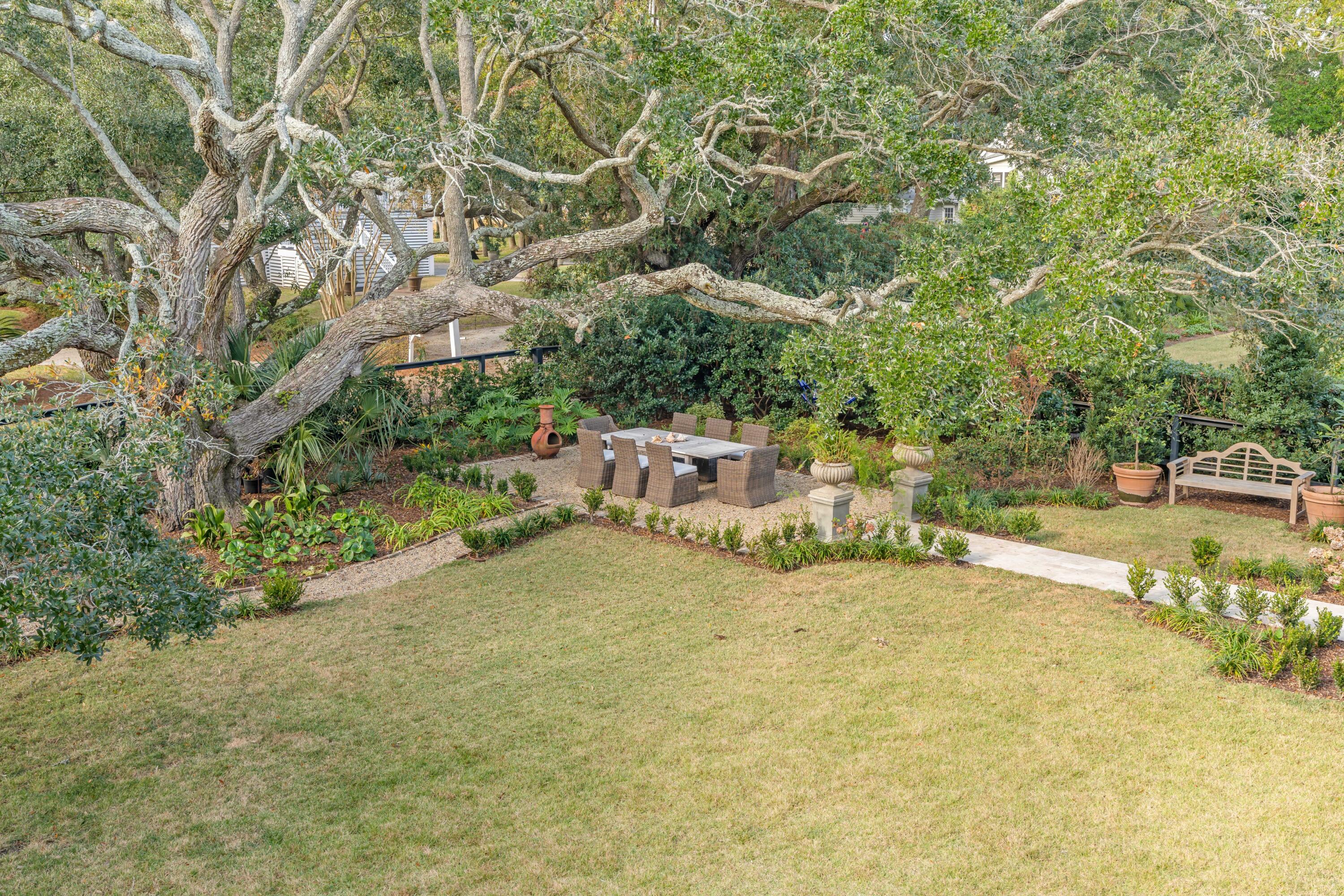 957 Pitt Street Mount Pleasant, SC 29464 - Photo 36 of 53 957PittStreet_NickCannPhoto_-75