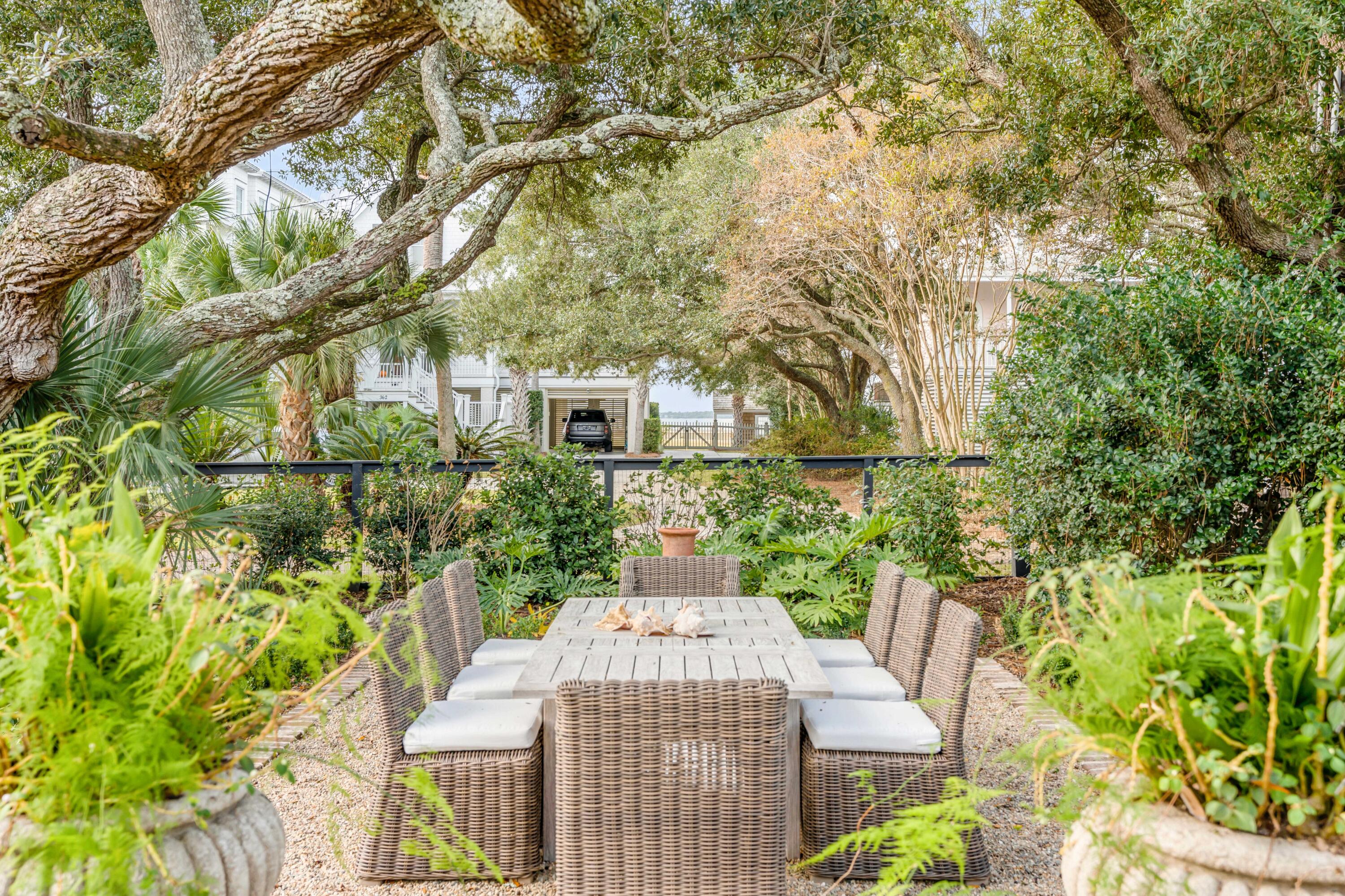 957 Pitt Street Mount Pleasant, SC 29464 - Photo 42 of 53 957PittStreet_NickCannPhoto_-63