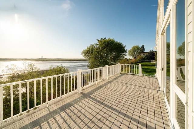 $899,900 | 18 North Ridge Road, Ipswich, MA 01938