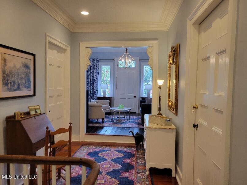 708 Orleans Street Natchez, MS 39120 - Photo 18 of 37 Second floor foyer