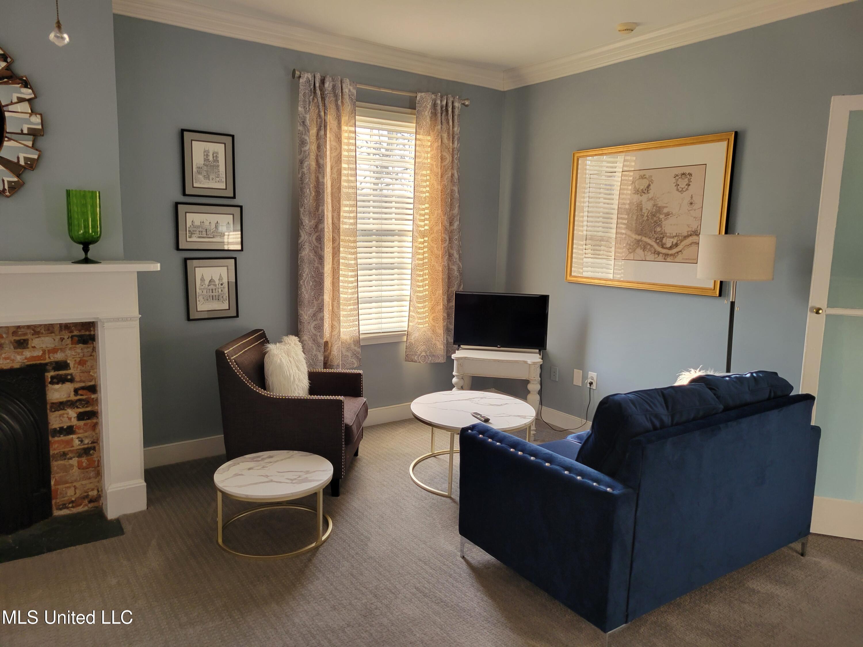 708 Orleans Street Natchez, MS 39120 - Photo 21 of 37 Bedroom 2 sitting area