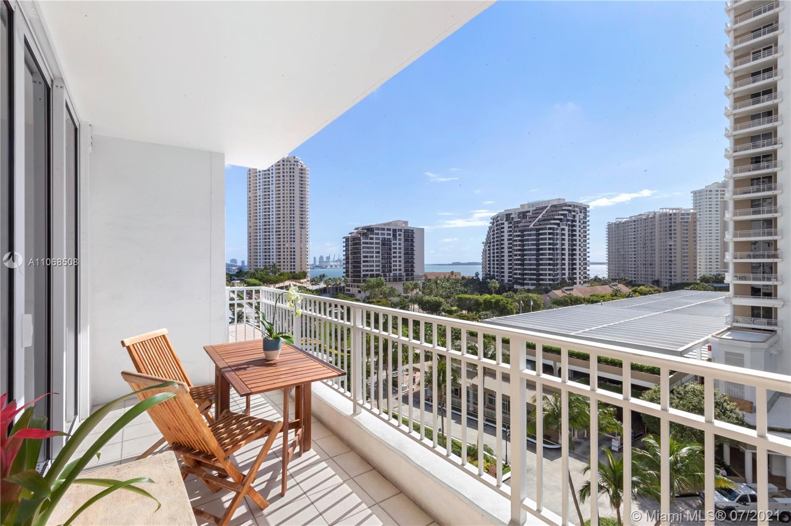 801 Brickell Key Boulevard, Unit 909 Miami, FL 33131 - Photo 12 of 31