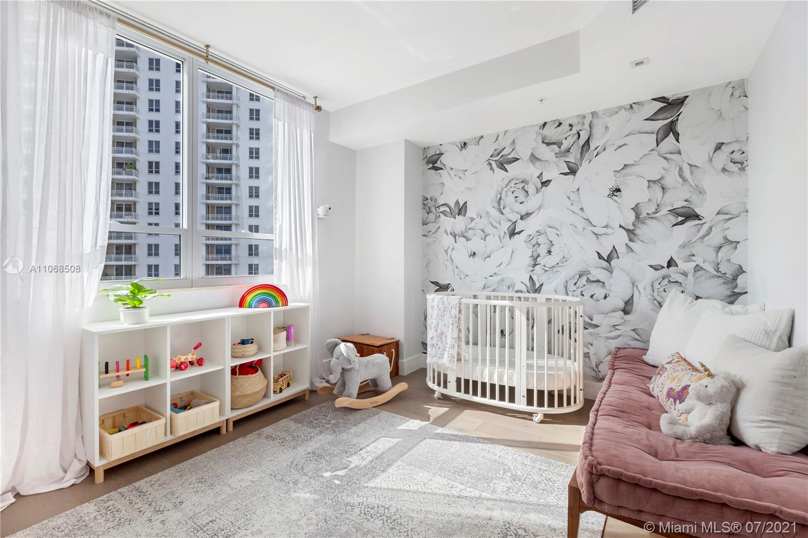 801 Brickell Key Boulevard, Unit 909 Miami, FL 33131 - Photo 18 of 31
